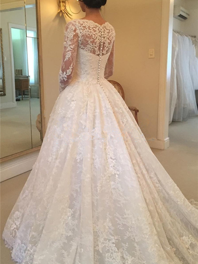 Button Appliques Lace Wedding Dress with Long Sleeves