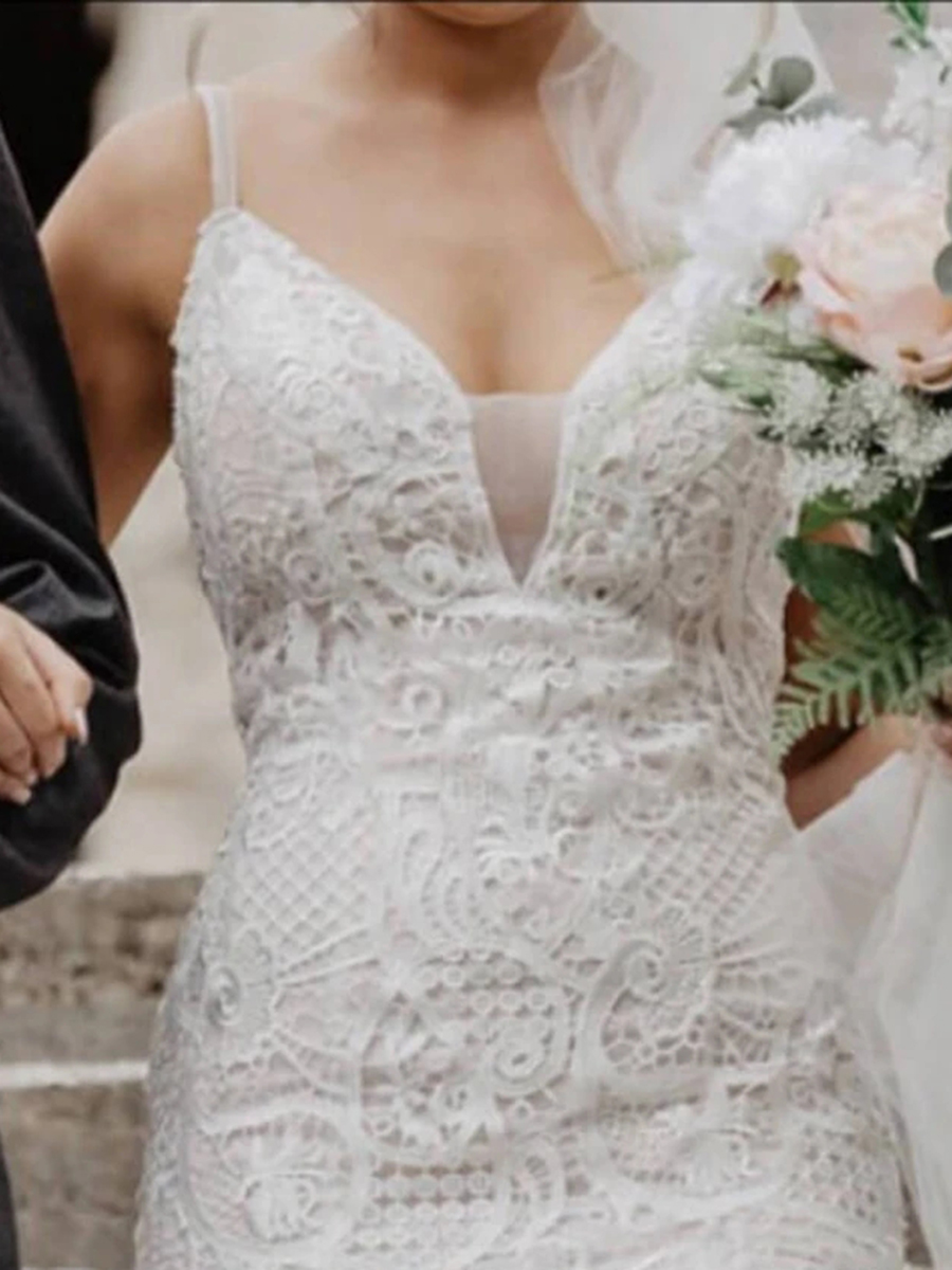 Spaghetti Straps Court Sleeveless Lace Garden Outdoor Wedding Dress 2020