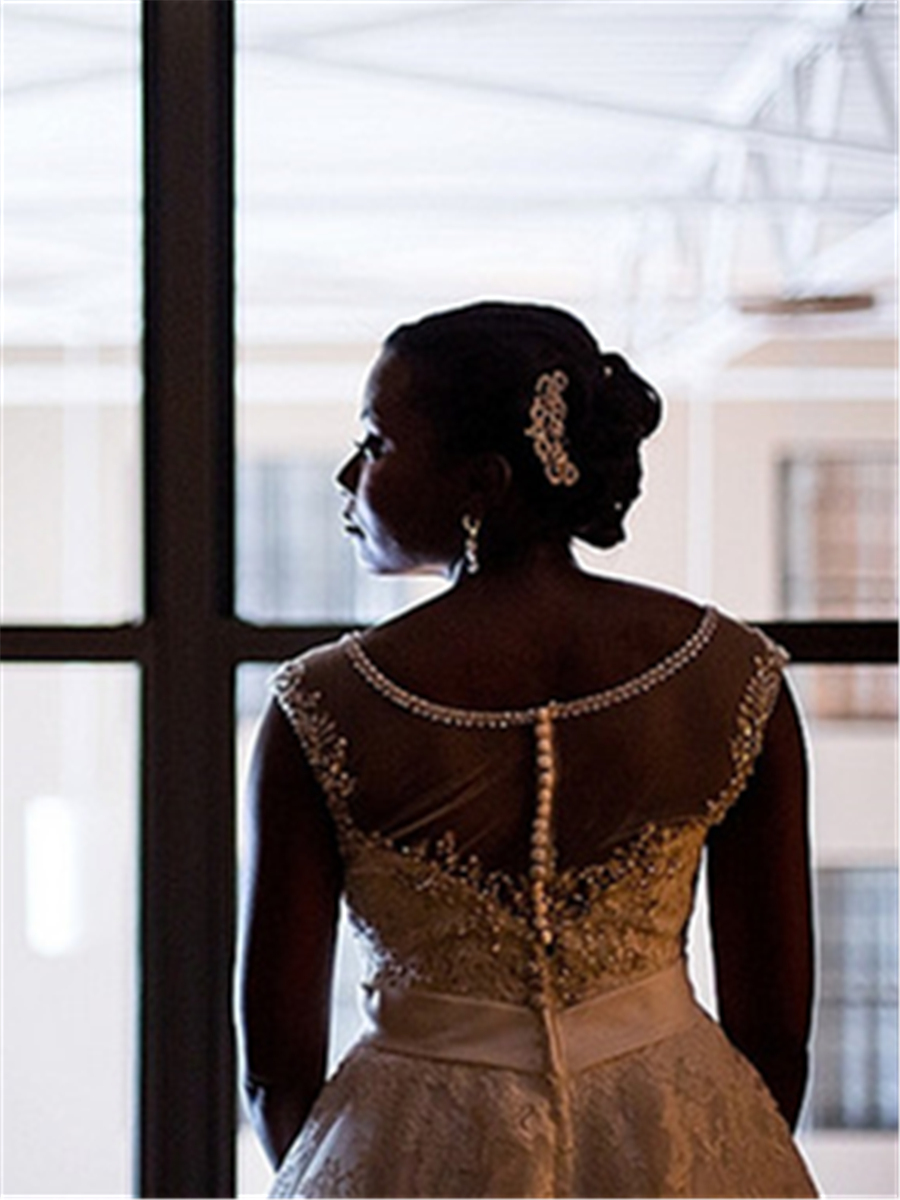 A-Line Sleeveless Appliques Beading Scoop Plus Size Wedding Dress
