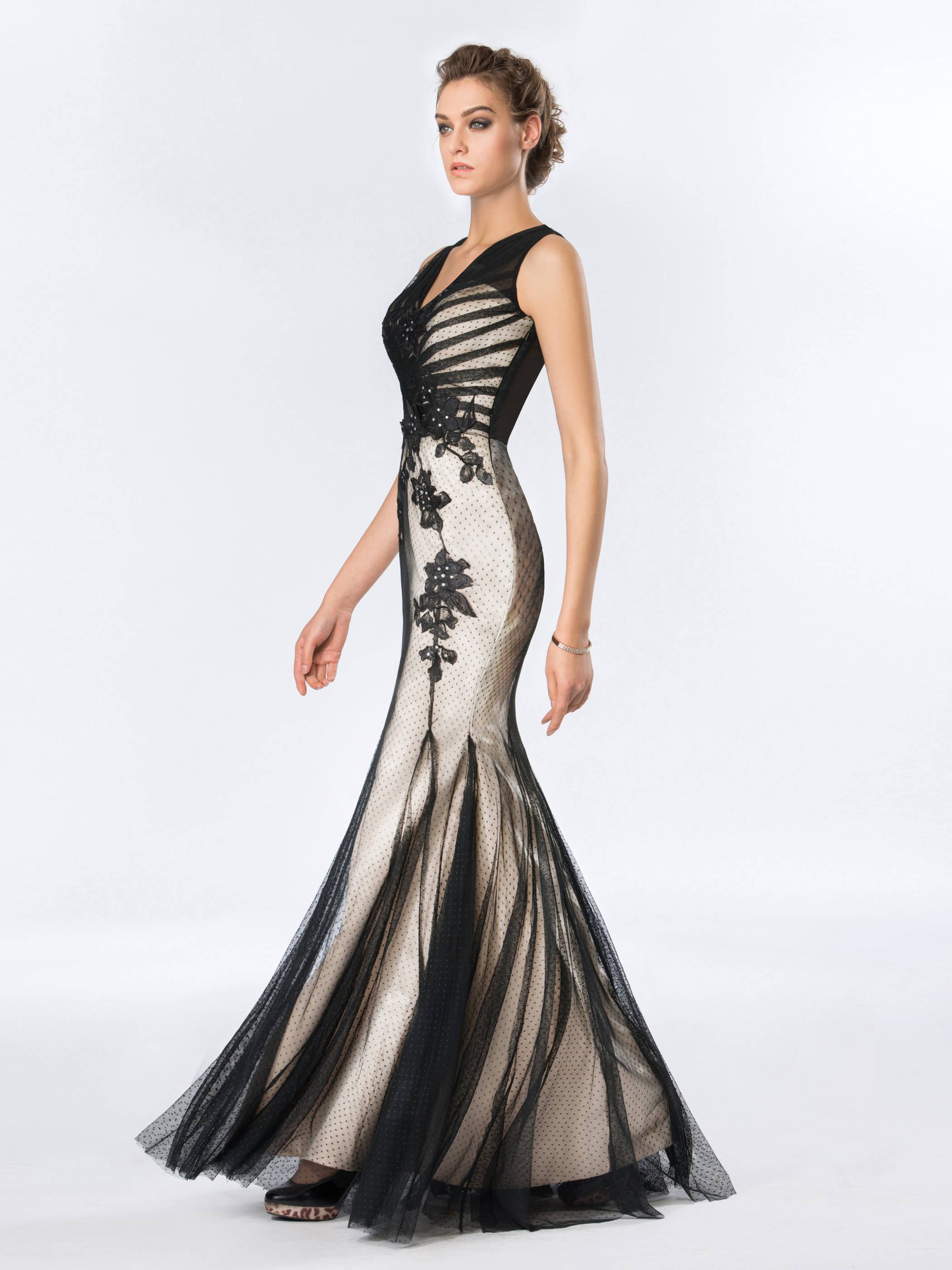 Trumpet V-Neck Tulle Applique Evening Dress