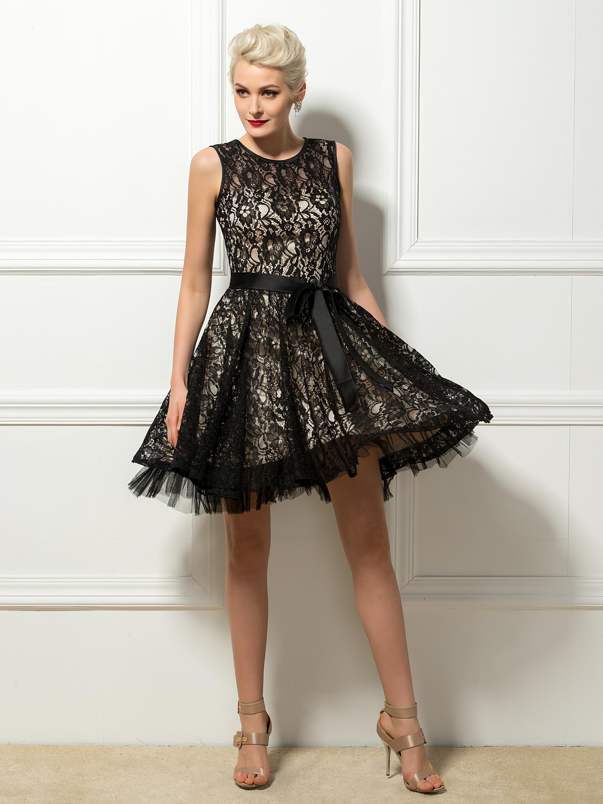 Jewel Neck A-Line Black Lace Cocktail Dress