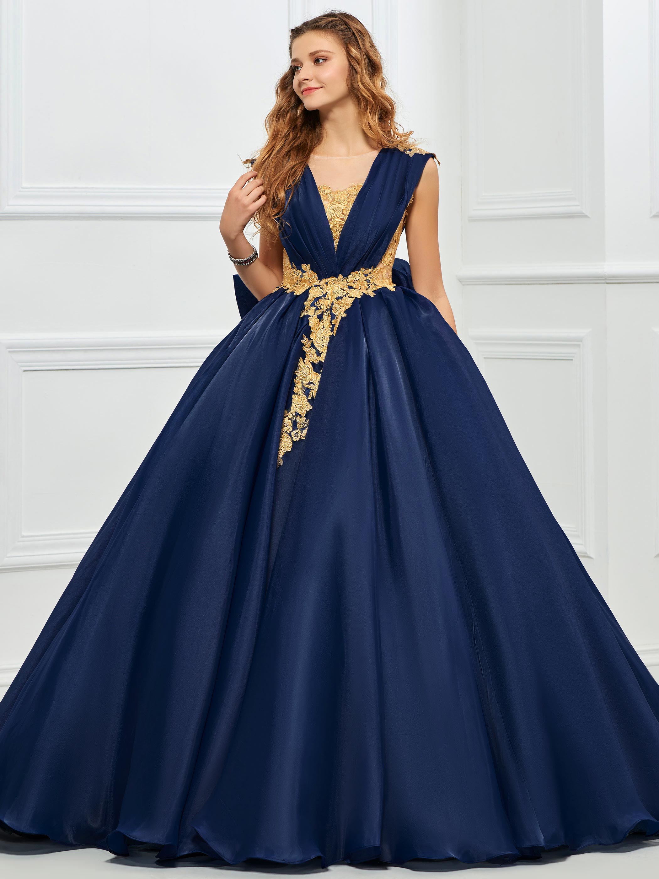 Ericdress Vintage V Neck Applique Lace Ball Gown Quinceanera Dress