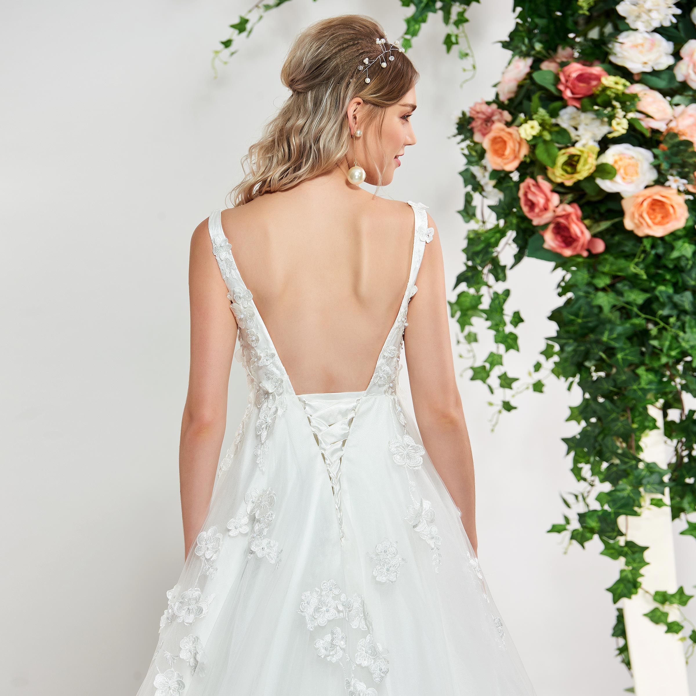 Ericdress 3D Floral Appliuqes Backless Wedding Dress