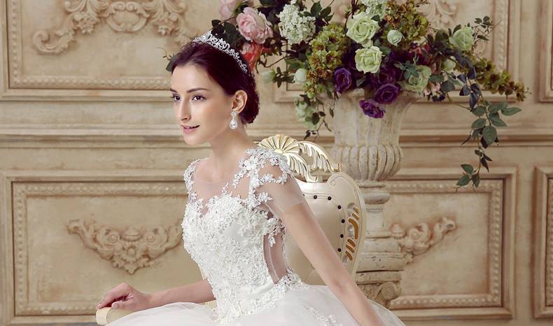 Ericdress Appliques Ball Gown Wedding Dress with Train