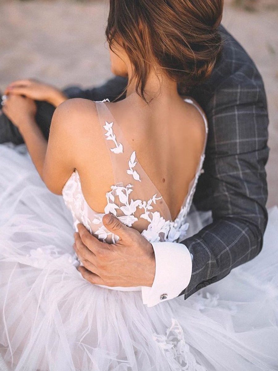 V-Neck A-Line Sleeveless Floor-Length Garden/Outdoor Wedding Dress