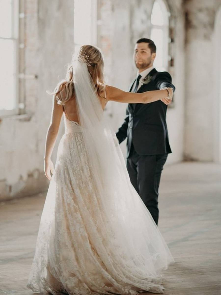 Beading Sleeveless A-Line Sweep/Brush Hall Wedding Dress