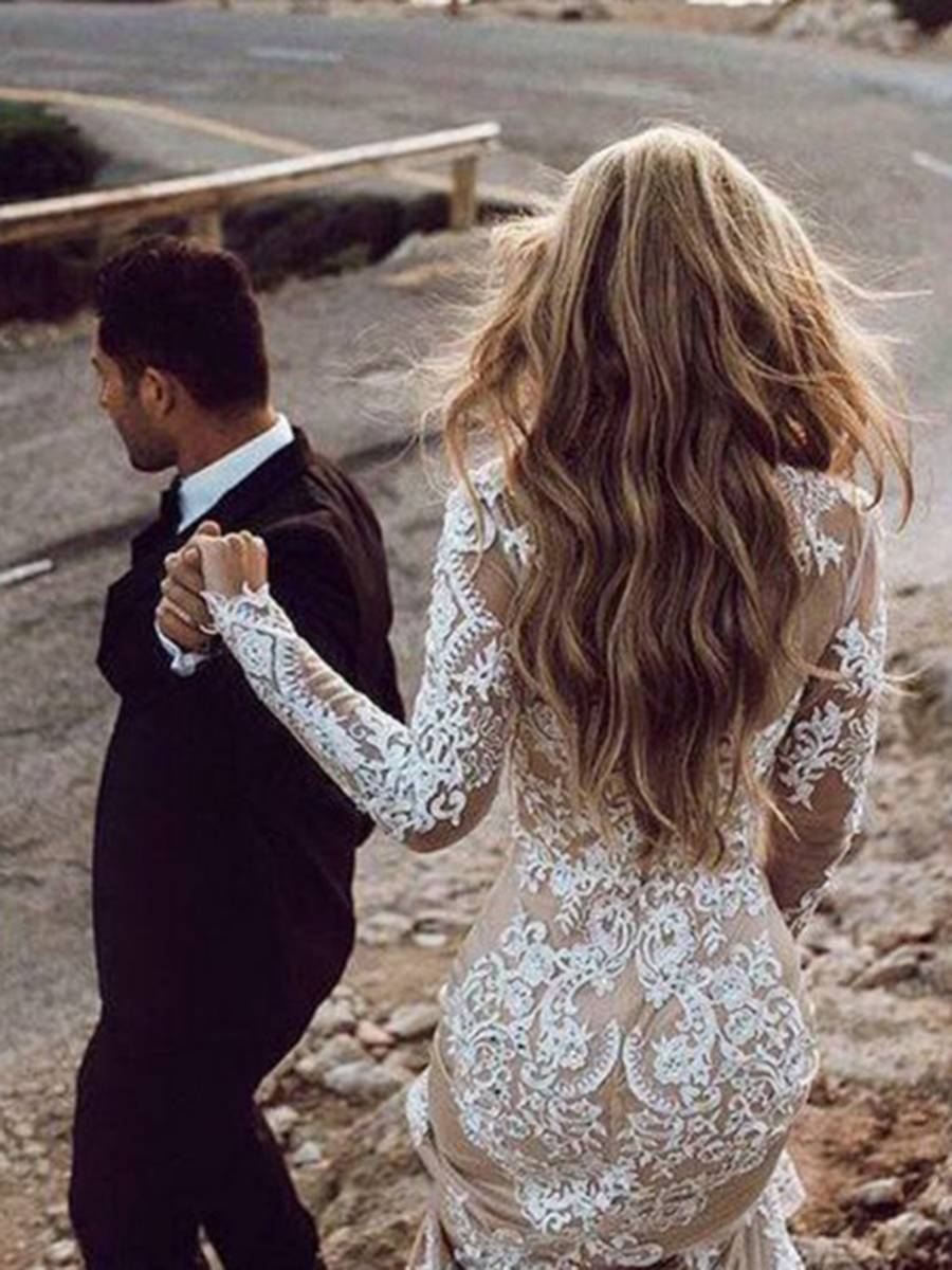 Long Sleeves Trumpet/Mermaid Scoop Court Garden/Outdoor Wedding Dress
