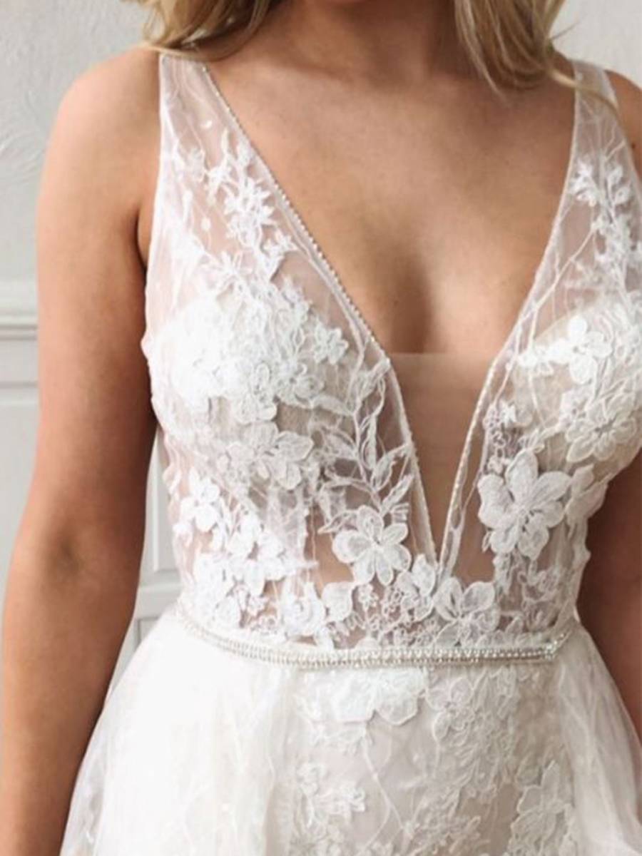 Appliques Trumpet/Mermaid Floor-Length V-Neck Church Wedding Dress