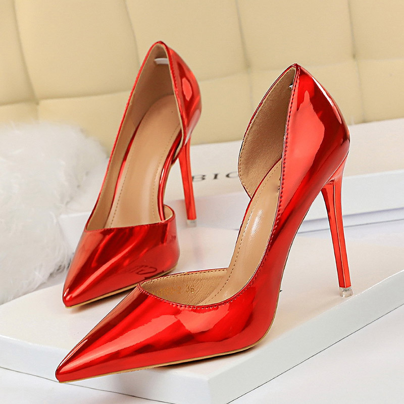 Thread Slip-On Pointed Toe 10.5cm Thin Shoes