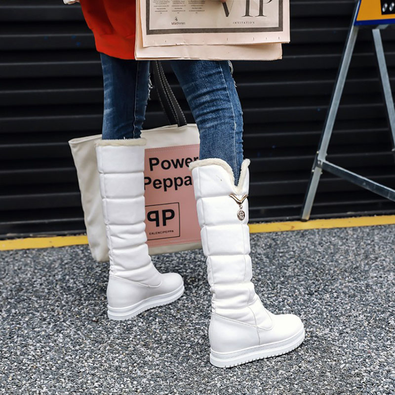 Hidden Elevator Heel Round Toe Plain Slip-On Short Floss Boots