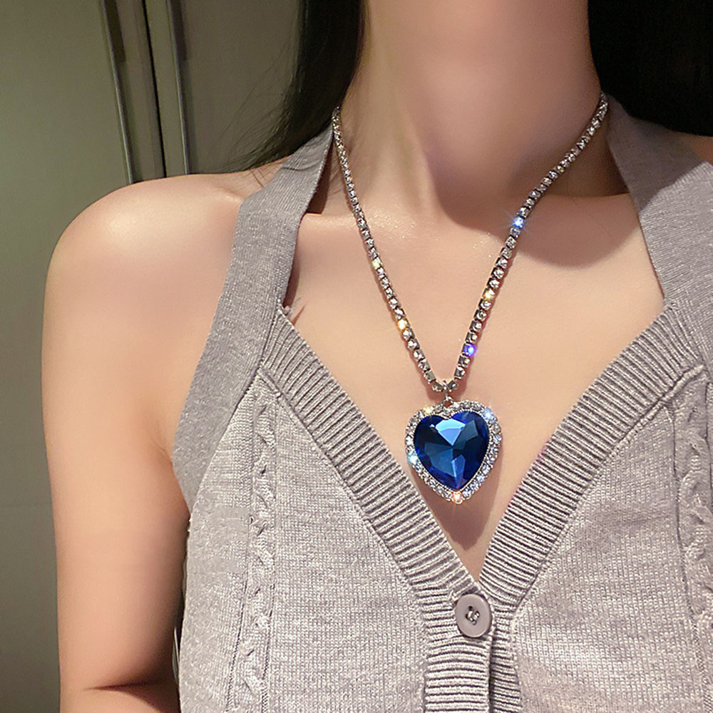 Korean Diamante Heart-Shaped Pendant Necklace Female Necklaces