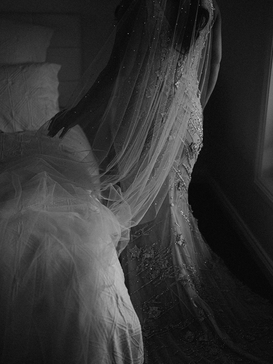 Sleeveless V-Neck Watteau Floor-Length Hall Wedding Dress 2021