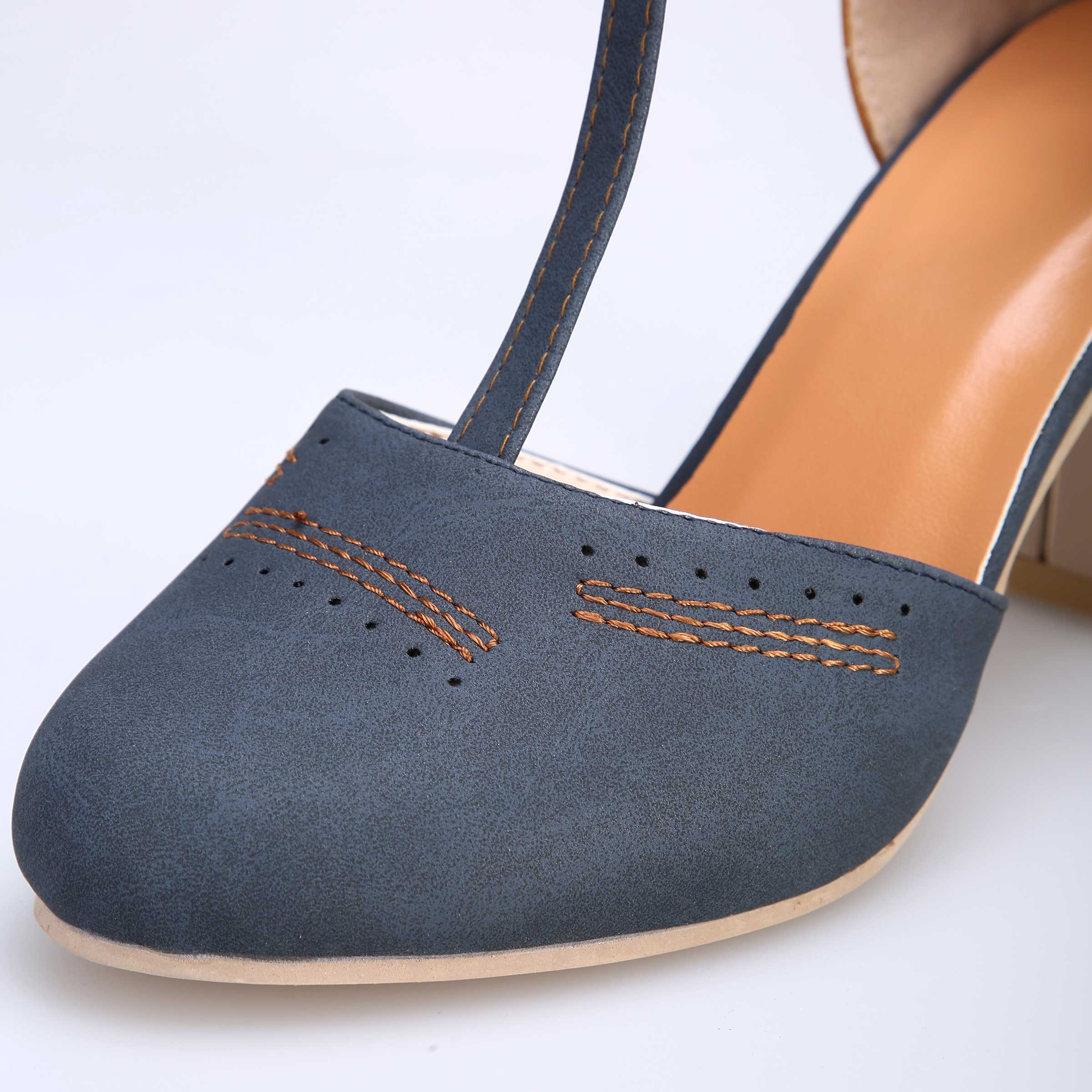 Round Toe Chunky Heel Buckle Color Block Women's Shoes