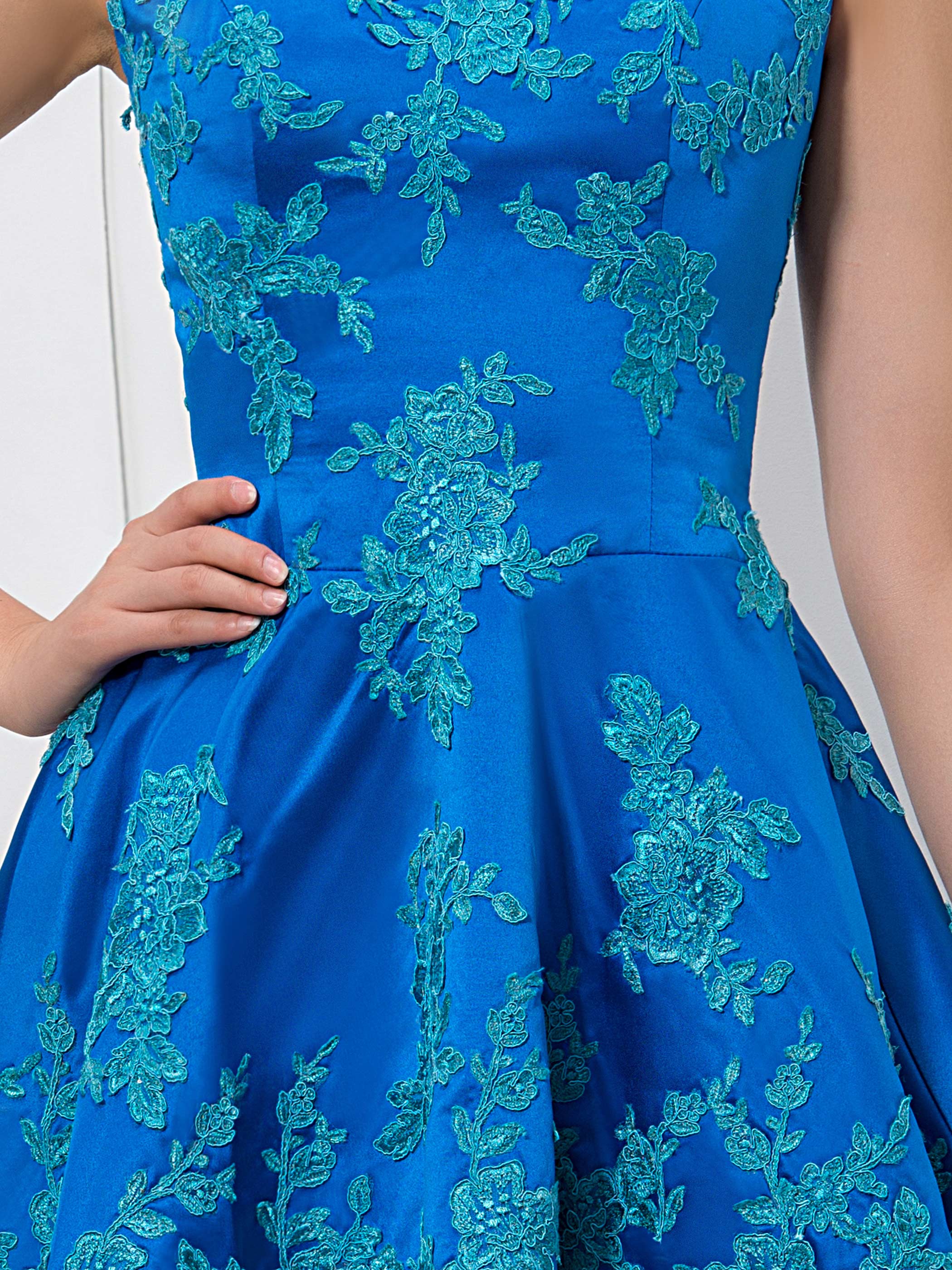 Jewel Neck A-Line Appliques Mini Homecoming Dress