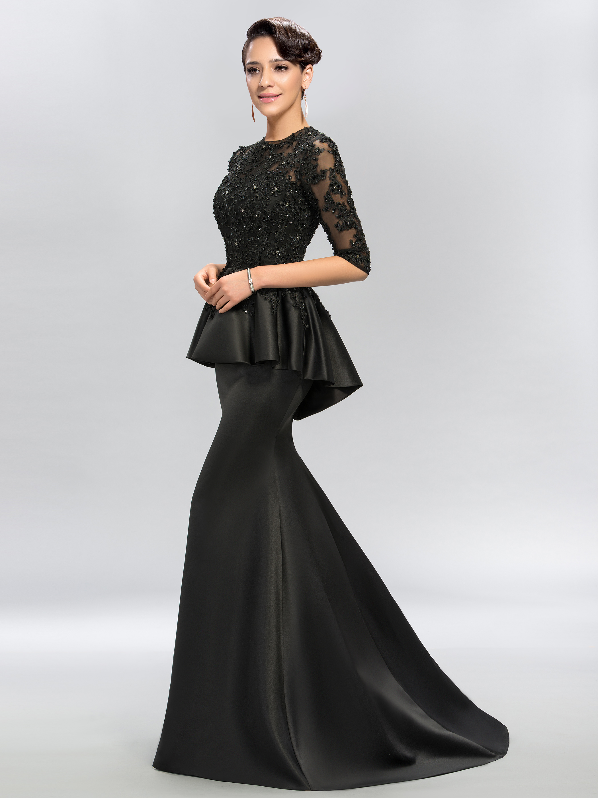 Trumpet Jewel Appliques Half Sleeves Evening Gowns