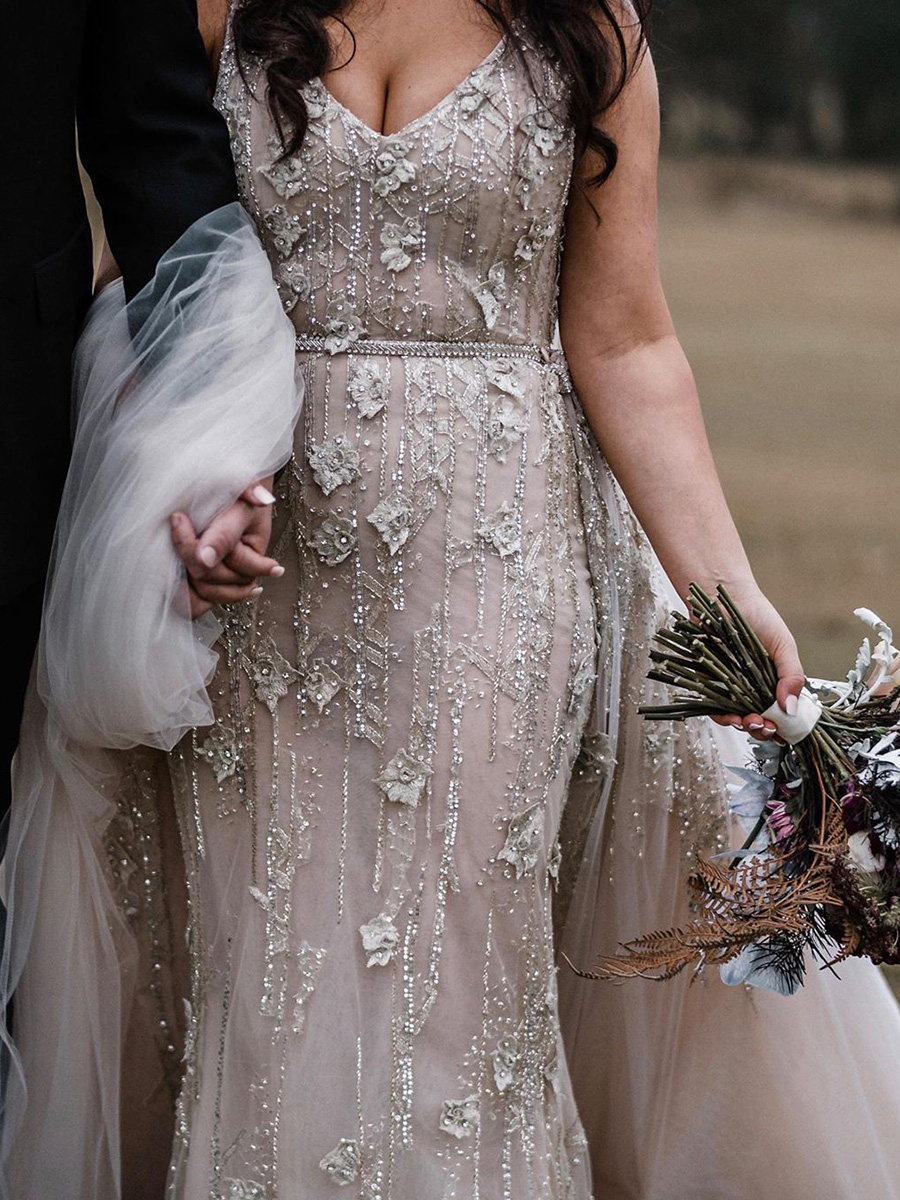 Sleeveless V-Neck Watteau Floor-Length Hall Wedding Dress 2021