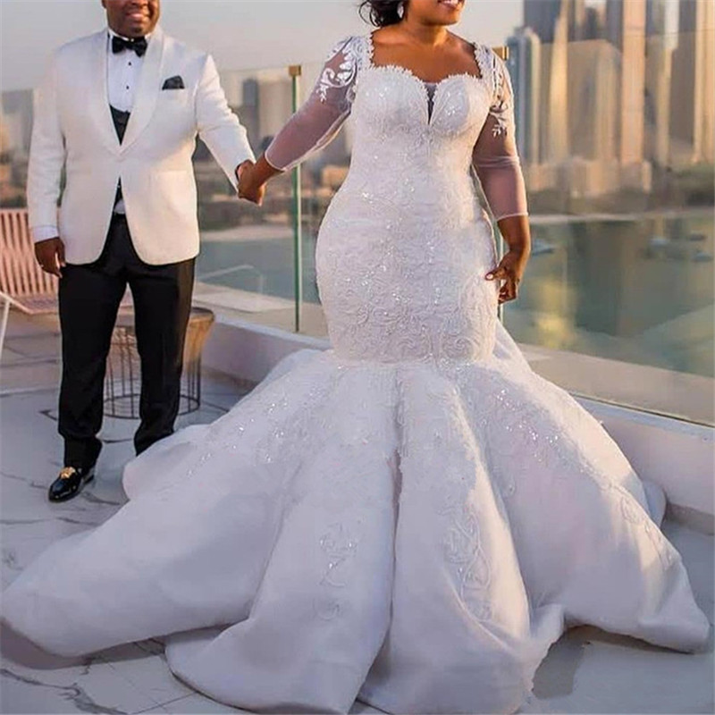 Sequins Appliques Plus Size Wedding Dress with Long Sleeve
