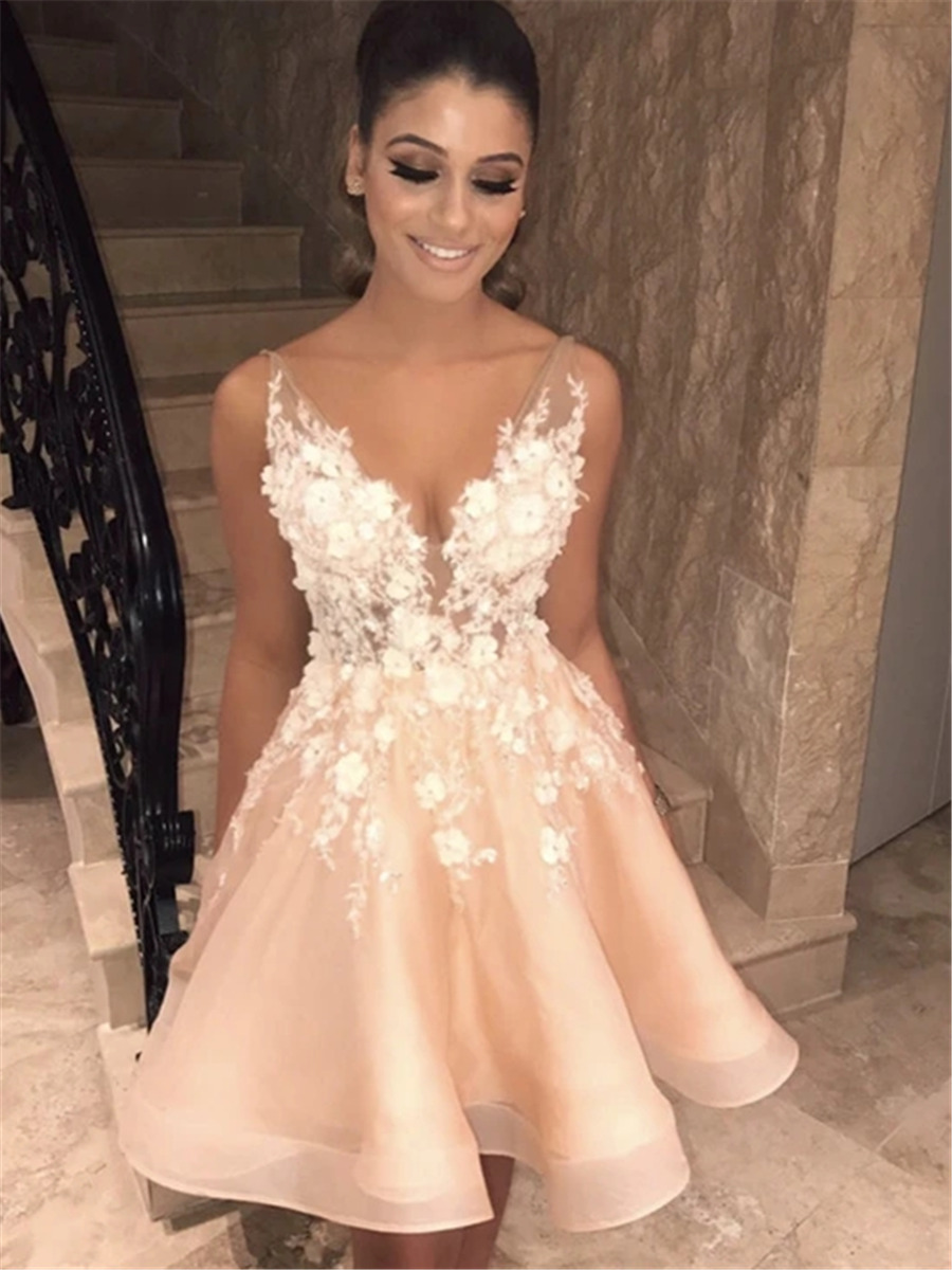 Appliques Short Mini V-Neck Ball Gown Homecoming Prom Dress 2021