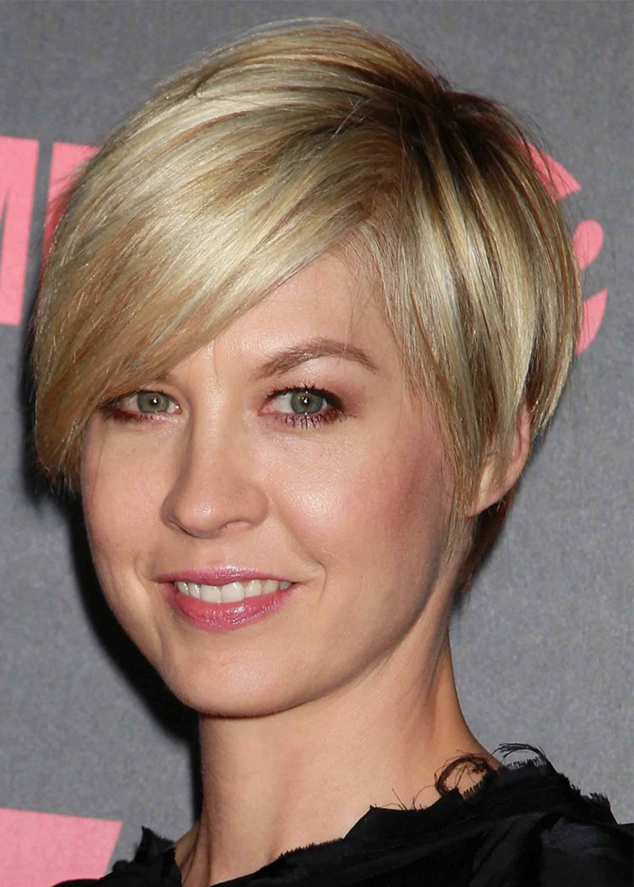 Women's Short Hairstyles for Fine Hair Pixie Cut Side Part Straight Synthetic Hair Capless Wigs 8Inch