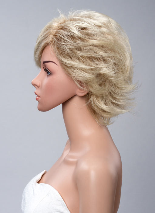 Layered Short Wavy Capless Synthetic Wigs 10 Inches