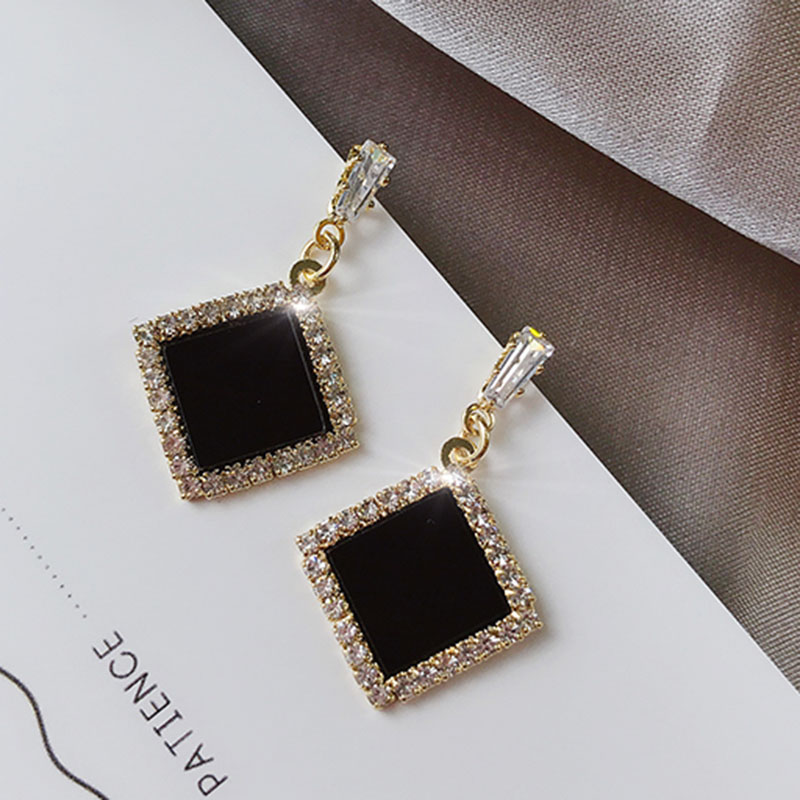 Women's Korean Style Geometric Pattern Silver Material Drop Earrings For Party/Birthday/Gift