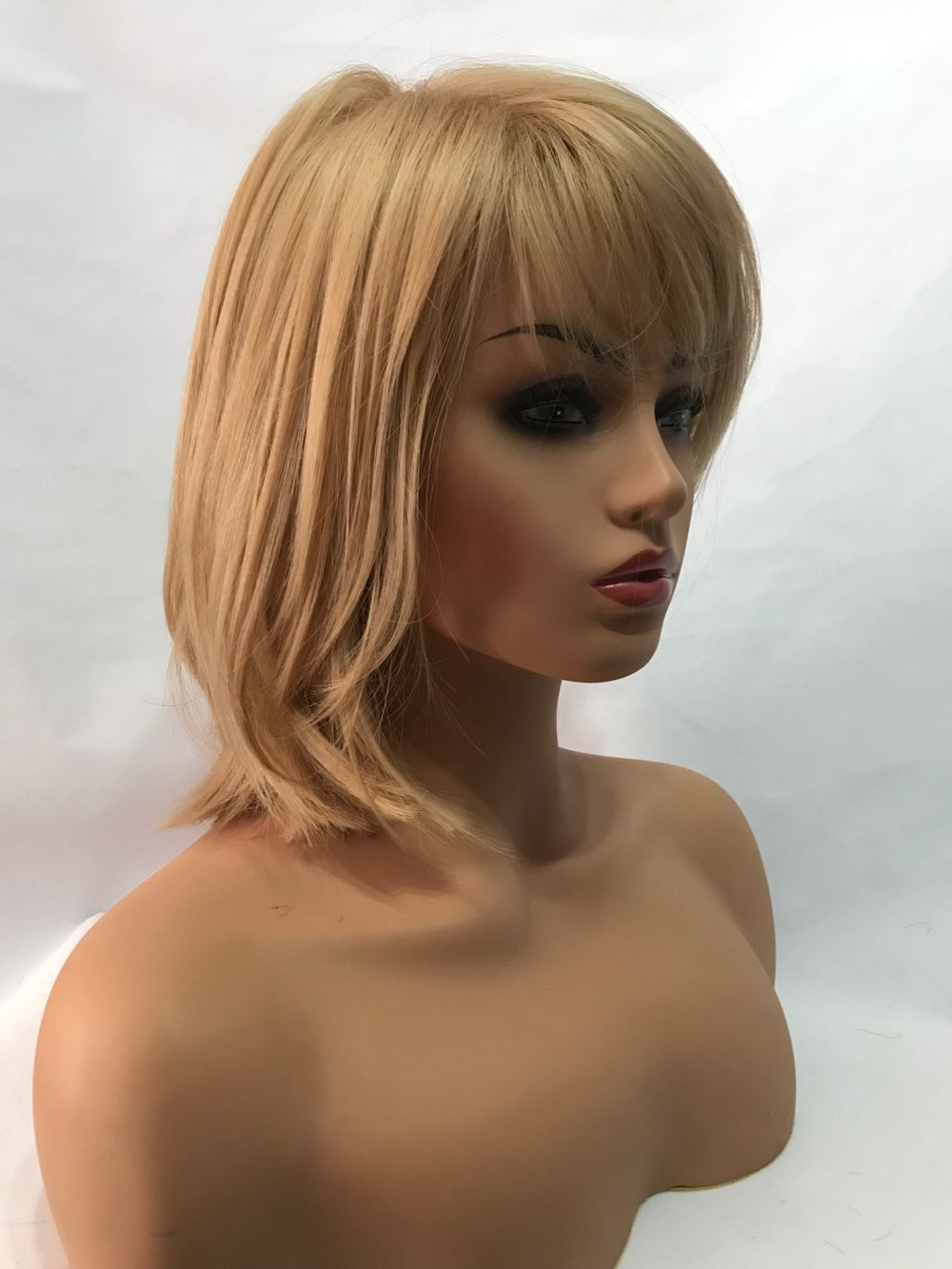 Taylor Swift Hairstyle Mediumn Straight Synthetic Hair Wig