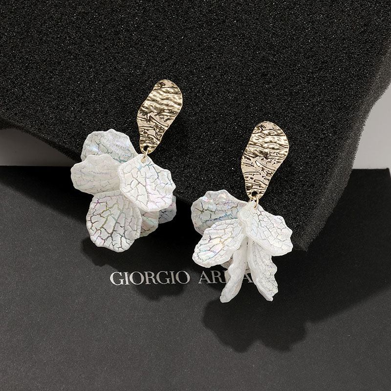 Women's Korean Style Floral Leaf Pattern E-Plating Technic Alloy Drop Earrings