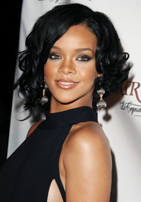 Tailored Hip Rihanna hairstyle Medium Curly Lace Wig 100% Real Human Hair 12 Inches
