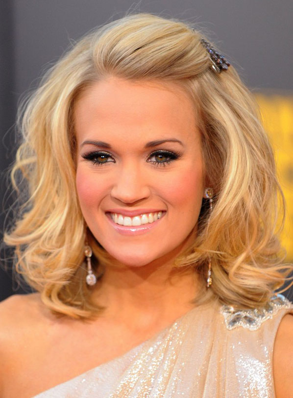Fashion Carrie Underwood Hairstyle Medium Loose Wavy Blonde 100% Human Hair Full Lace Wig 12 Inches